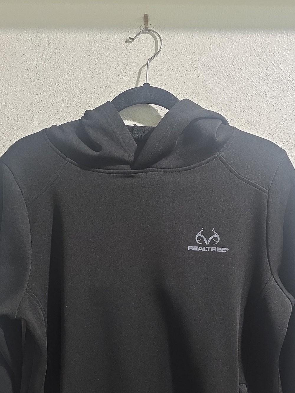 Realtree Performance Hoodie - Picture 2 of 8